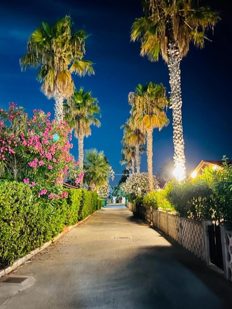 Villaggio Turistico La Baia Degli Angeli Margherita Di Savoia Ngoại thất bức ảnh