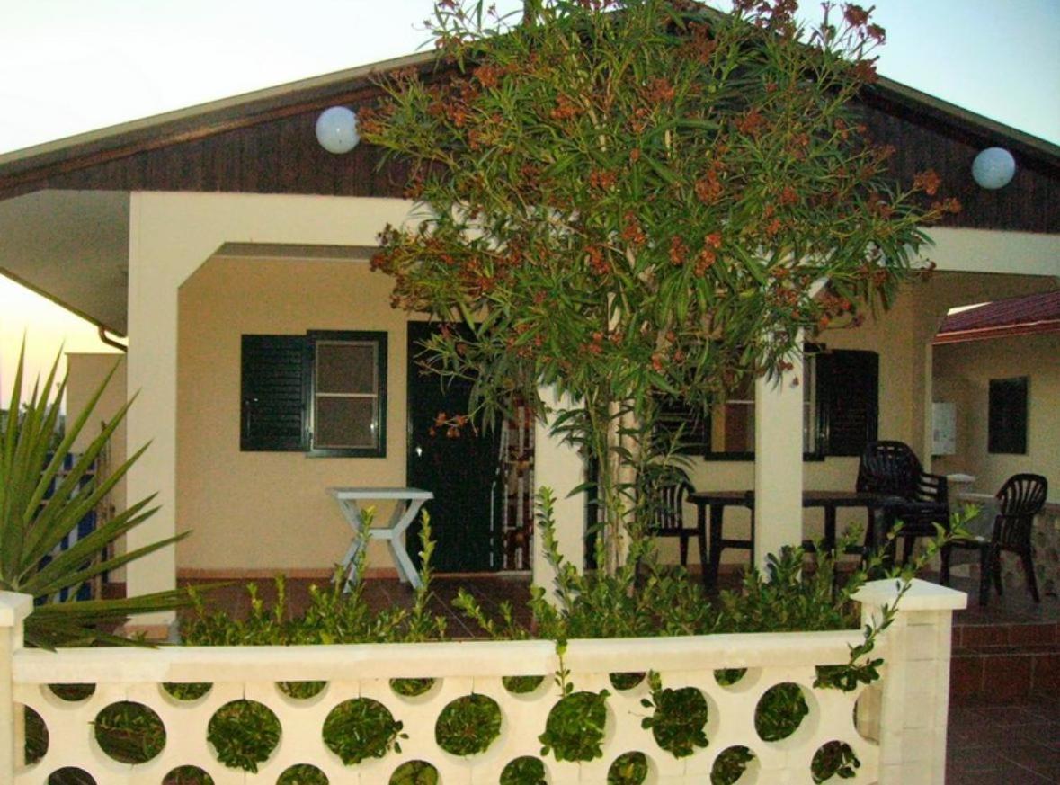 Villaggio Turistico La Baia Degli Angeli Margherita Di Savoia Ngoại thất bức ảnh